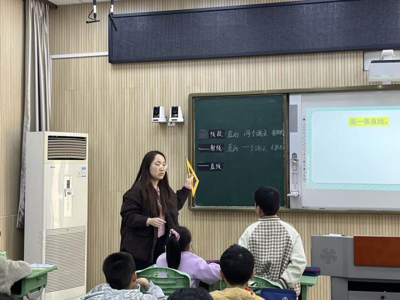 朱熠.jpg
