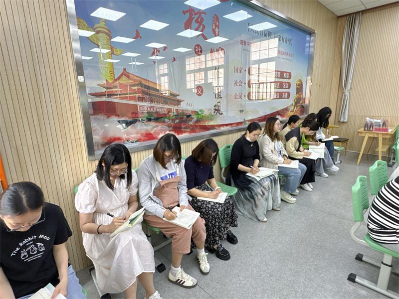 鲁滨逊1.jpg